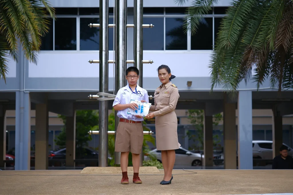 ทีมหุ่นยนต์ คว้ารางวัลชนะเลิศ และตั๋วตัวแทนประเทศไทยไปแข่งขัน ณ กรุงปักกิ่ง ประเทศจีน line album กิจกรรมหน้าเสาธง 8 มิ.ย. 2569 260609 12