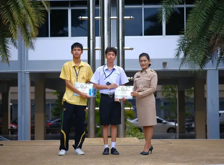นายสรวิชญ์ โฉลกดี คว้าตั๋วเป็นตัวแทนประเทศไทย เข้าร่วมการแข่งขันหุ่นยนต์ ROBOTCHALLENGE 2026 ณ กรุงปักกิ่ง ประเทศจีน เดือนสิงหาคมนี้ s 162693136 0 ezgif.com resize