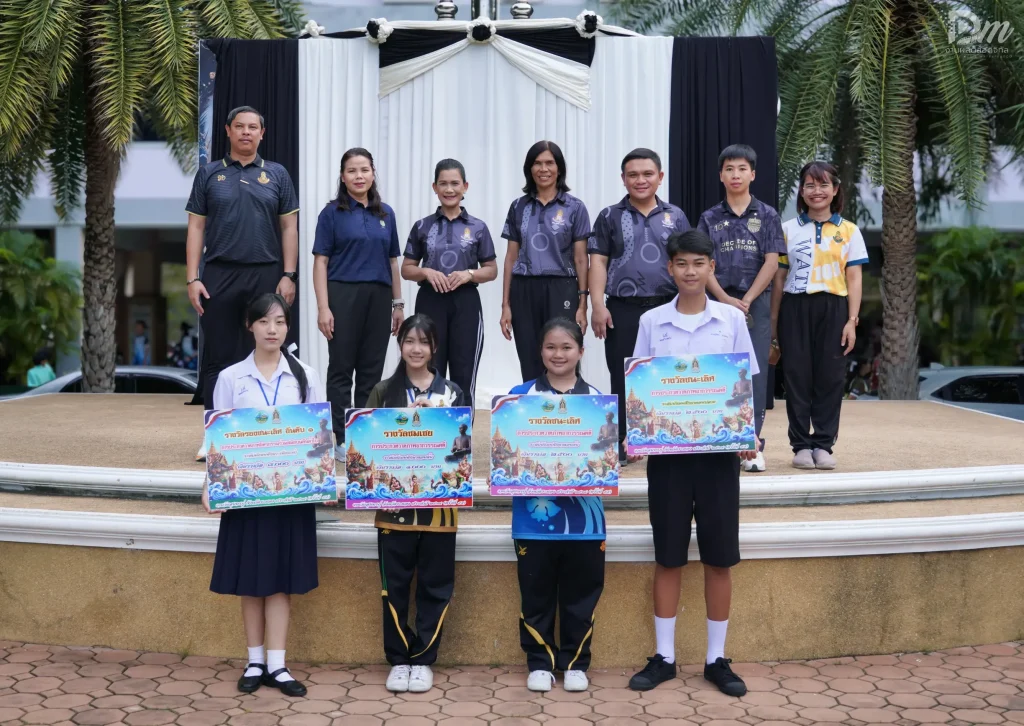 สาระศิลปะ คว้ารางวัลชนะเลิศ การประกวดวาดภาพวรรณคดี งานสุนทรภู่ กวีโลก ครั้งที่ 55 ประจำปี 2569 dsc01872 ezgif.com resize