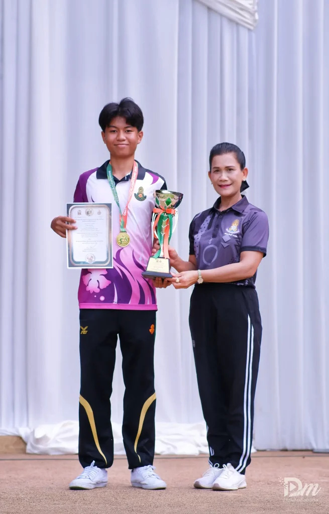 การแข่งขัน OBEC ROBOTICS PLAYGROUND 2026 มหกรรมสนามเด็กเล่นหุ่นยนต์ สพฐ. dscf9960 ezgif.com resize
