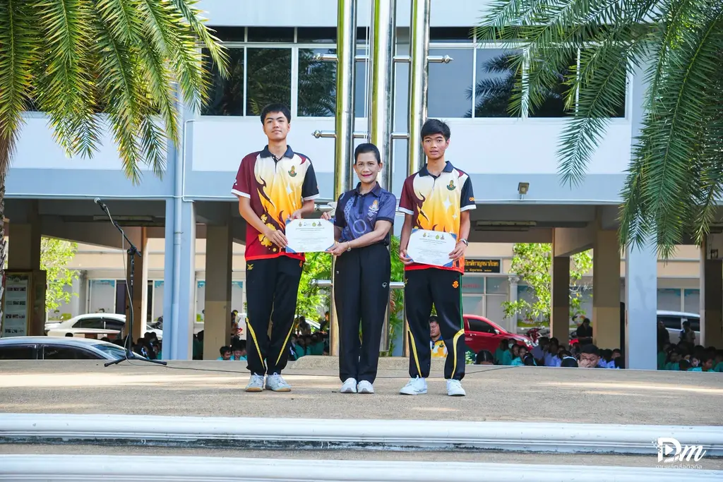 การประชุมวิชาการและนำเสนอผลงานของนักเรียน ห้องเรียนพิเศษ SMTE 1