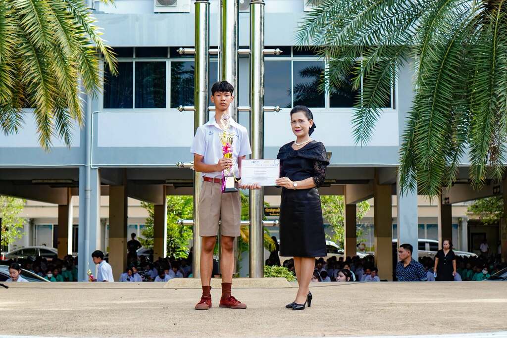 คณิตศาสตร์ วป. คว้า 6 ถ้วย 3 เหรียญ ระดับประเทศ 1