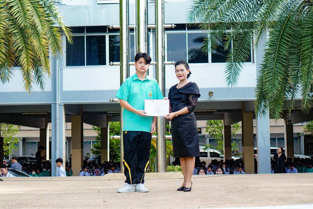 คณิตศาสตร์ วป. คว้า 6 ถ้วย 3 เหรียญ ระดับประเทศ 10