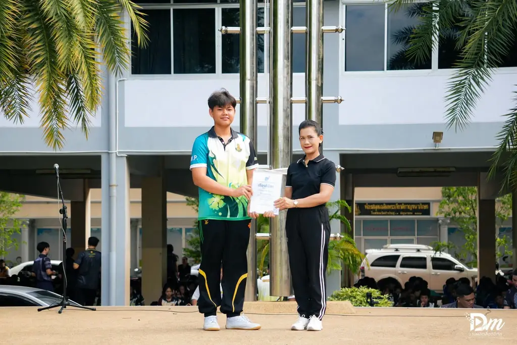 สังคมศึกษาฯ พานักเรียนคว้ารางวัล 4 เวทีการแข่งขัน 7