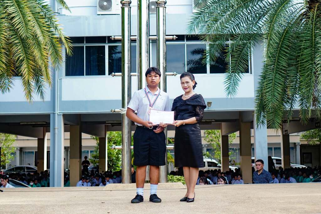 คณิตศาสตร์ วป. คว้า 6 ถ้วย 3 เหรียญ ระดับประเทศ 8
