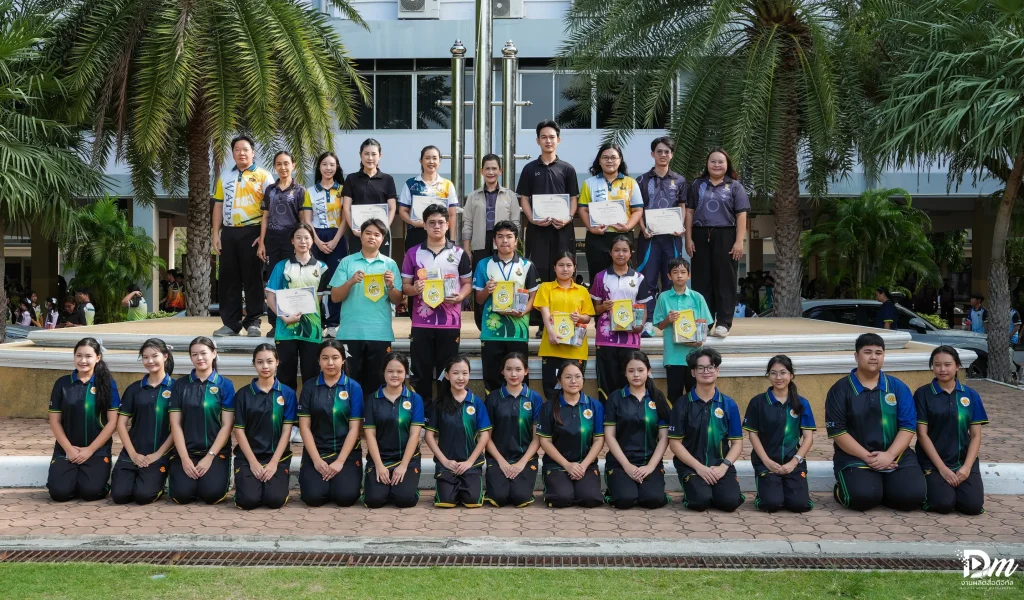 มอบรางวัลและเกียรติบัตรห้องเรียนสะอาดและประหยัดพลังงาน ประจำเดือนกรกฎาคม 2569 dsc09399 ezgif.com resize